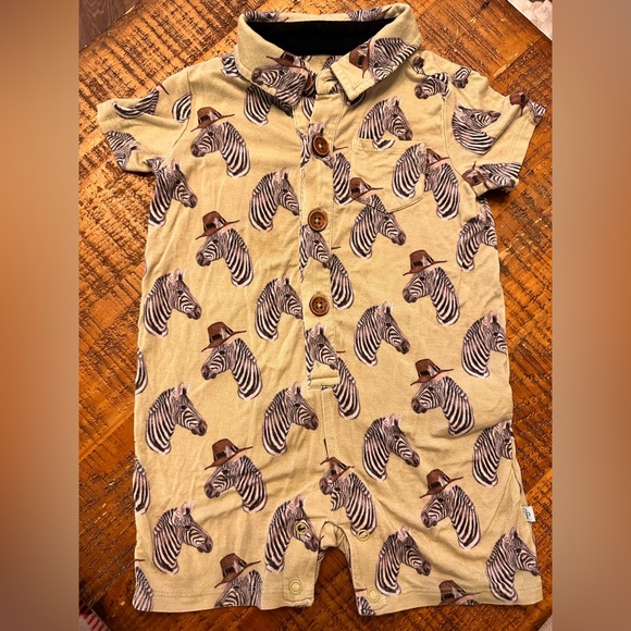 Dante Short Sleeve Collared Henley Shortall
Post peanut - Picture 4 of 6